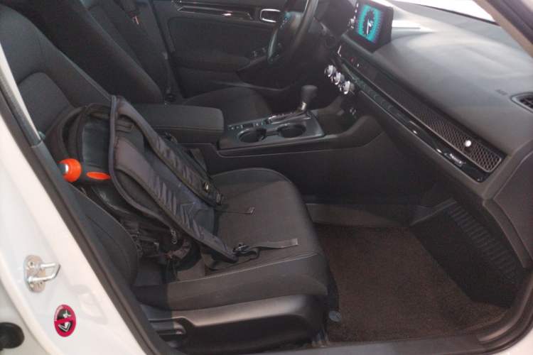 Used Honda Civic 2023 240TURBO CVT Dynamic Edition Right Front Seat