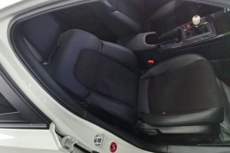 Used Honda Civic 2023 HATCHBACK 240TURBO Manual Extreme Edition Right Front Seat