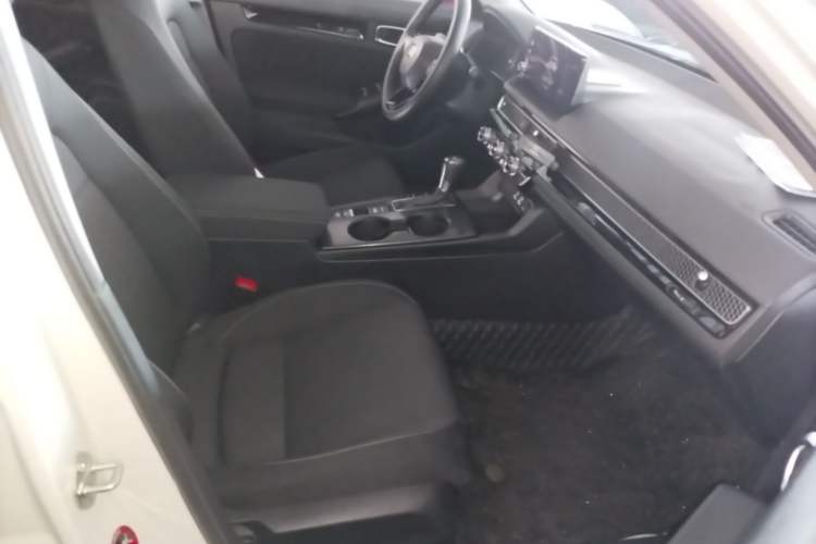 Used Honda Civic 2023 240TURBO CVT Dynamic Edition Right Front Seat