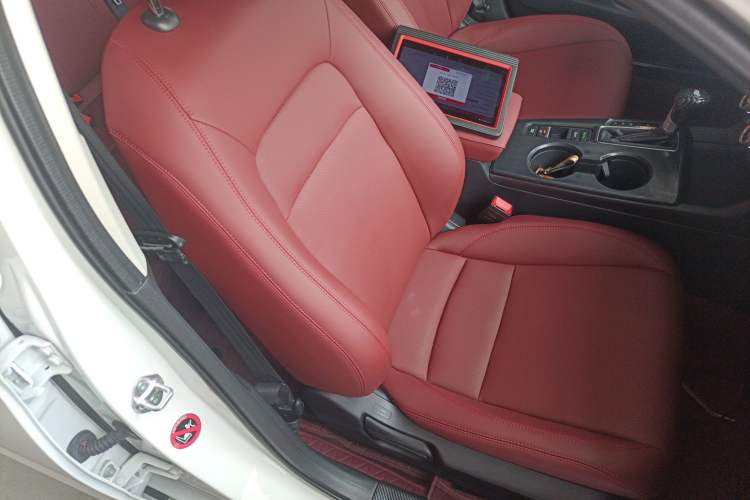 Used Honda Civic 2023 240TURBO CVT Dynamic · Center Stage Special Edition Right Front Seat