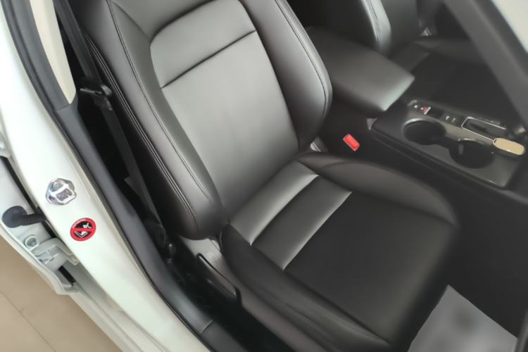 Used Honda Civic 2023 240TURBO CVT Dynamic Edition Right Front Seat
