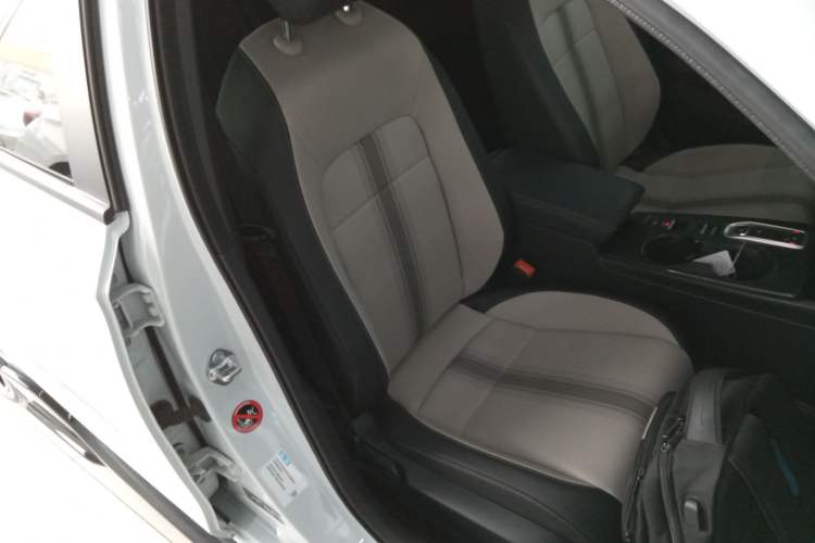 Used Honda Civic 2023 HATCHBACK 2.0L eHEV Extreme Control Edition Right Front Seat