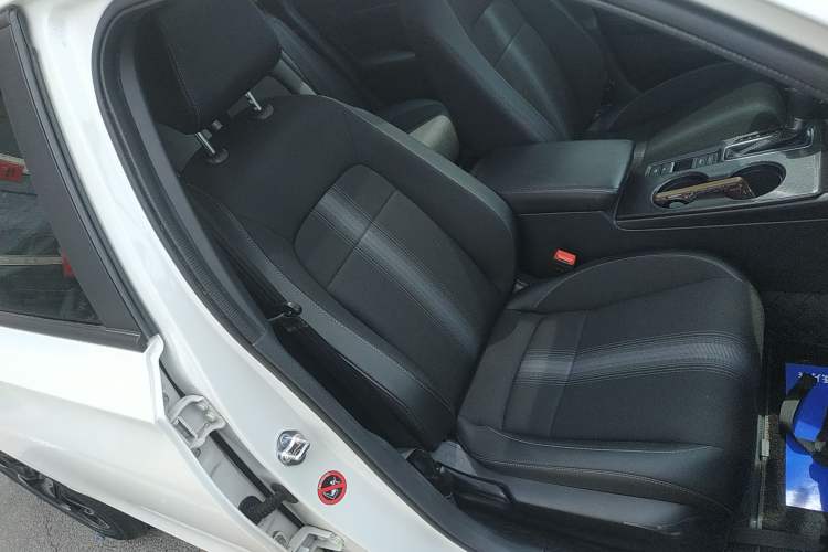 Used Honda Civic 2023 HATCHBACK 240TURBO CVT Extreme Edition Right Front Seat
