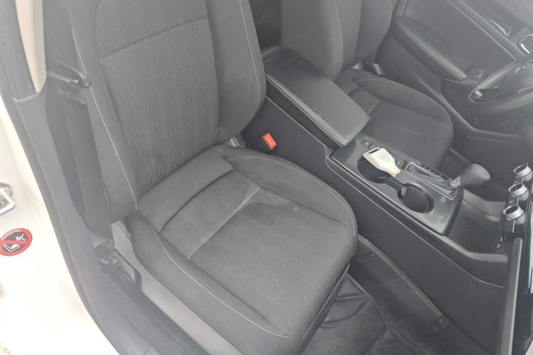 Used Honda Civic 2023 240TURBO CVT Dynamic Edition Right Front Seat