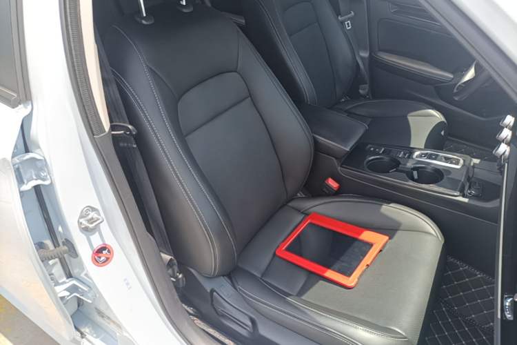 Used Honda Civic 2023 2.0L eHEV Pioneer Edition Right Front Seat