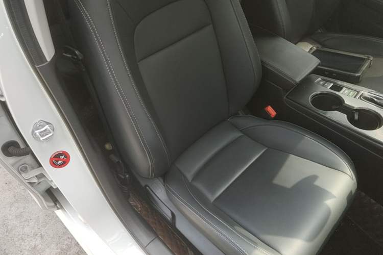 Used Honda Civic 2023 240TURBO CVT Dynamic · Center Stage Special Edition Right Front Seat