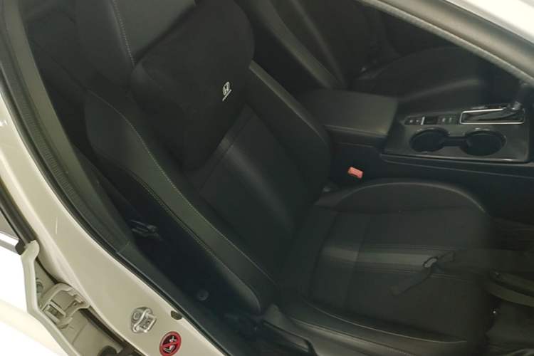 Used Honda Civic 2023 HATCHBACK 240TURBO CVT Extreme Edition Right Front Seat