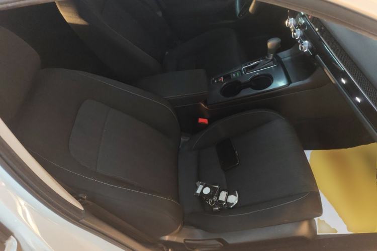 Used Honda Civic 2023 240TURBO CVT Dynamic Edition Right Front Seat