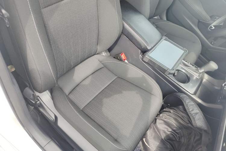 Used Honda Civic 2023 240TURBO CVT Dynamic Edition Right Front Seat