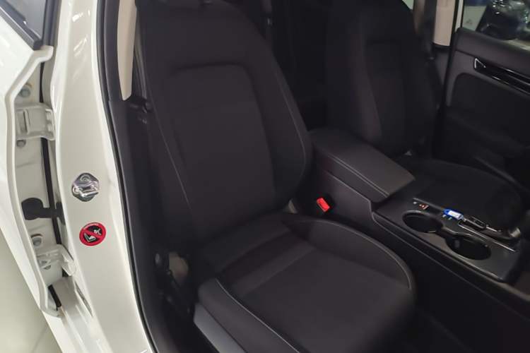Used Honda Civic 2023 240TURBO CVT Dynamic · Center Stage Special Edition Right Front Seat