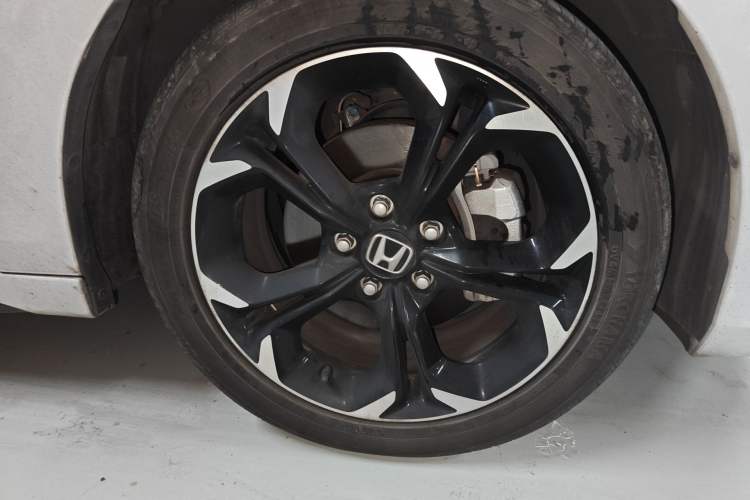 Used Honda Civic 2023 HATCHBACK 2.0L eHEV Extreme Edition Right Front Wheel Hub