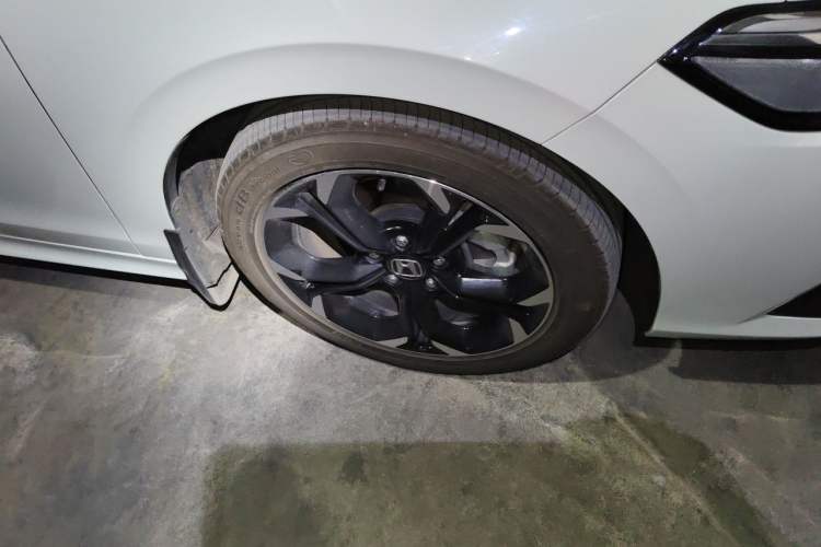 Used Honda Civic 2023 2.0L eHEV Sharp Edition Right Front Wheel Hub
