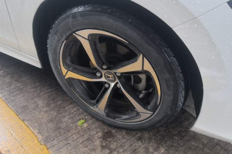Used Honda Civic 2023 240TURBO CVT Dynamic Edition Right Front Wheel Hub