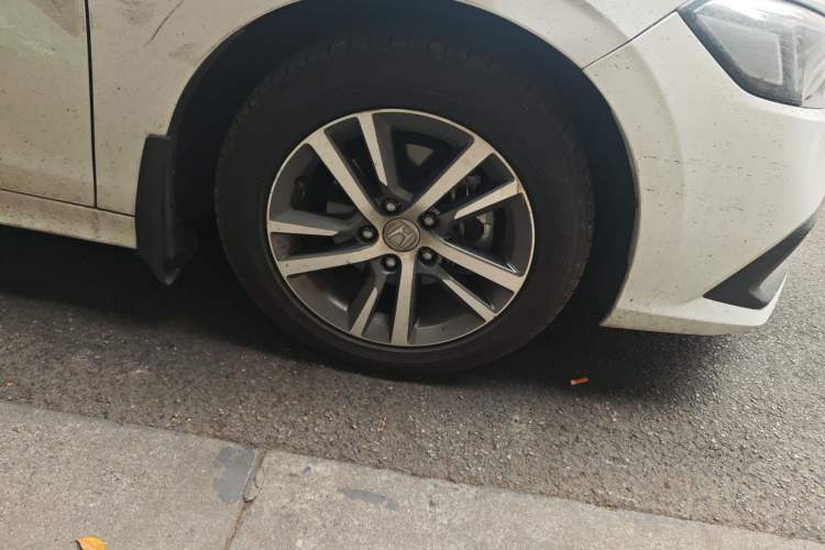 Used Honda Civic 2023 240TURBO CVT Dynamic Edition Right Front Wheel Hub