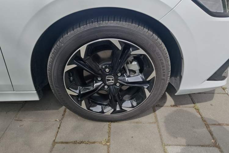 Used Honda Civic 2023 2.0L eHEV Sharp Edition Right Front Wheel Hub