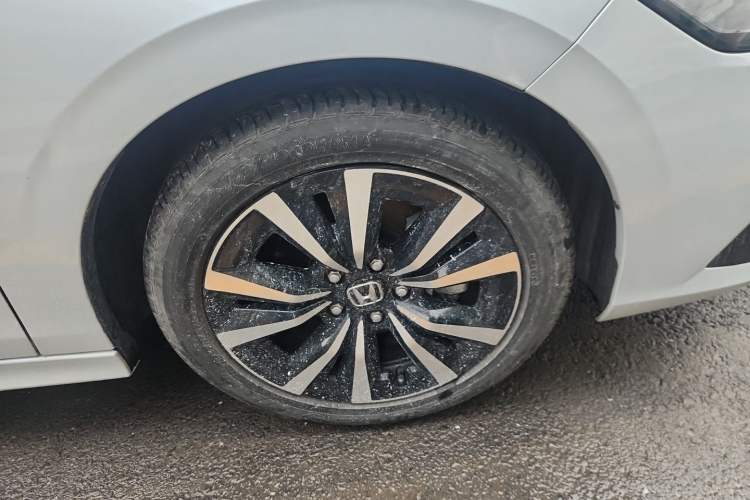 Used Honda Civic 2023 2.0L eHEV Pioneer Edition Right Front Wheel Hub
