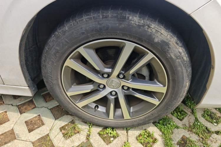 Used Honda Civic 2023 240TURBO CVT Dynamic Edition Right Front Wheel Hub