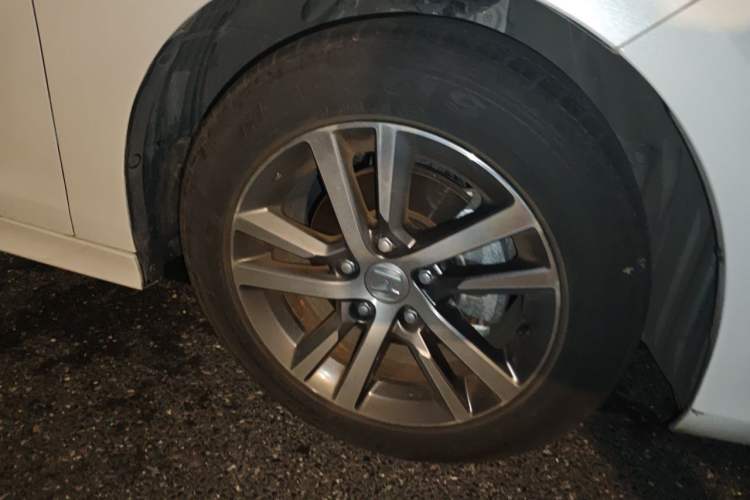 Used Honda Civic 2023 240TURBO CVT Dynamic Edition Right Front Wheel Hub
