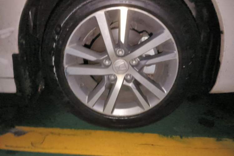 Used Honda Civic 2023 240TURBO CVT Dynamic Edition Right Front Wheel Hub