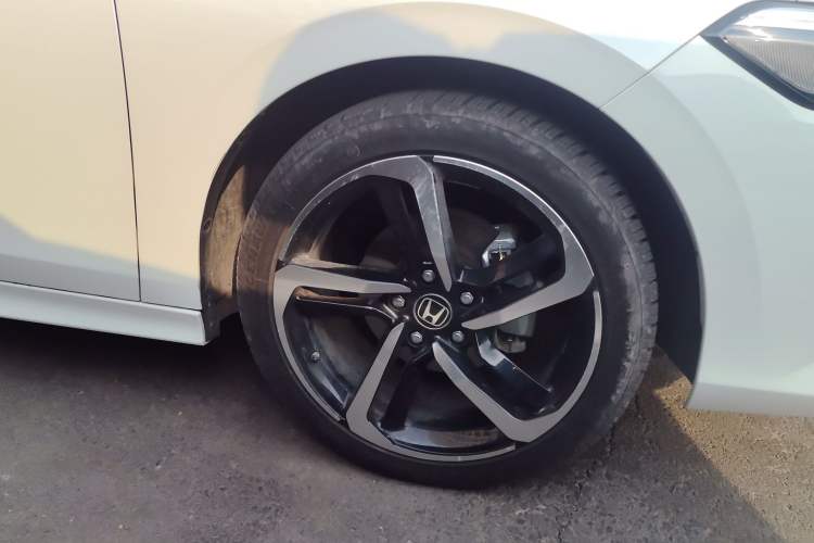 Used Honda Civic 2023 240TURBO CVT Dynamic Edition Right Front Wheel Hub