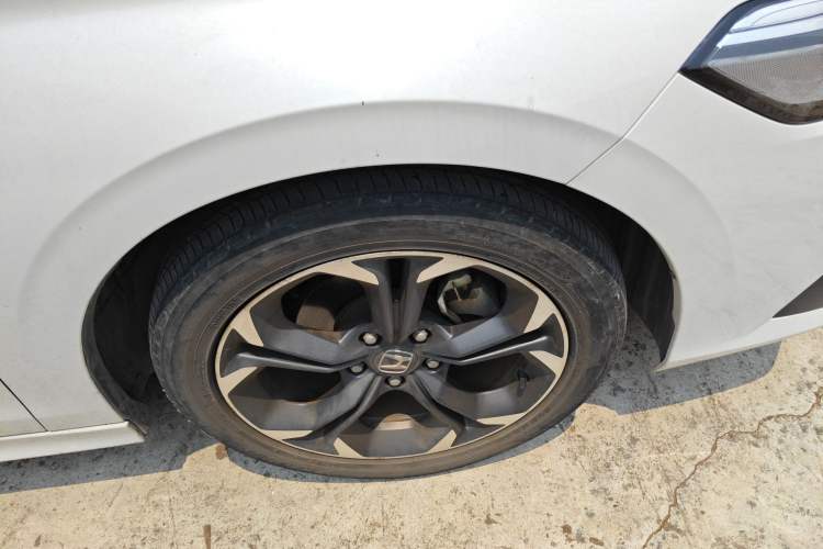Used Honda Civic 2023 240TURBO CVT Dynamic Control · C-Position Guest Special Edition Right Front Wheel Hub