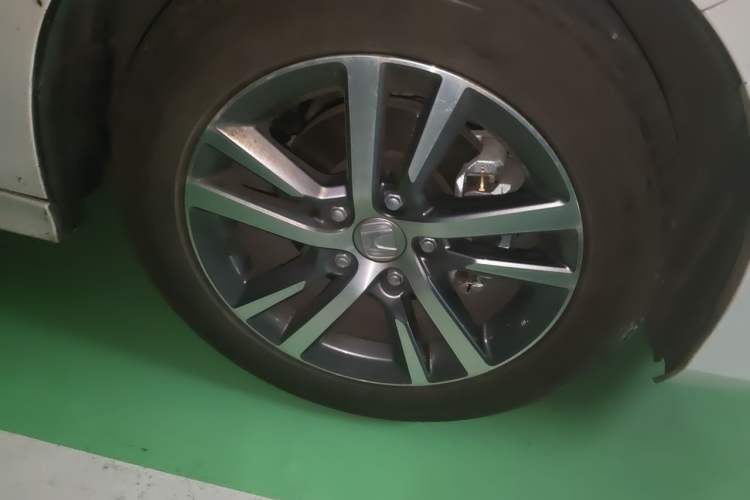Used Honda Civic 2023 240TURBO CVT Dynamic Edition Right Front Wheel Hub