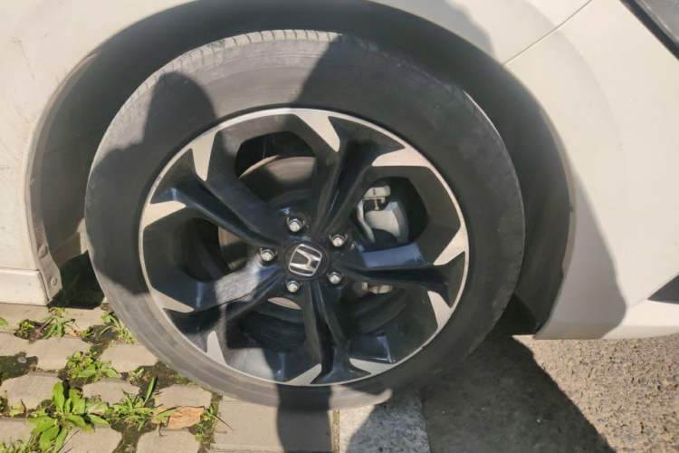 Used Honda Civic 2023 240TURBO CVT Dynamic Edition Right Front Wheel Hub