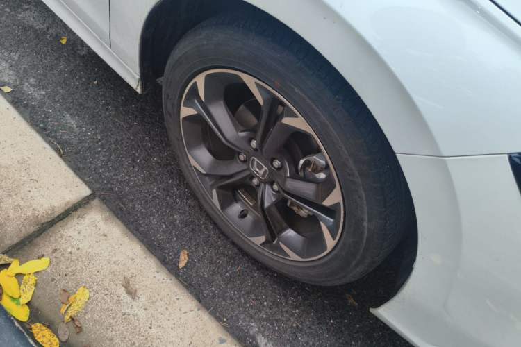 Used Honda Civic 2023 240TURBO CVT Dynamic Control · C-Position Guest Special Edition Right Front Wheel Hub