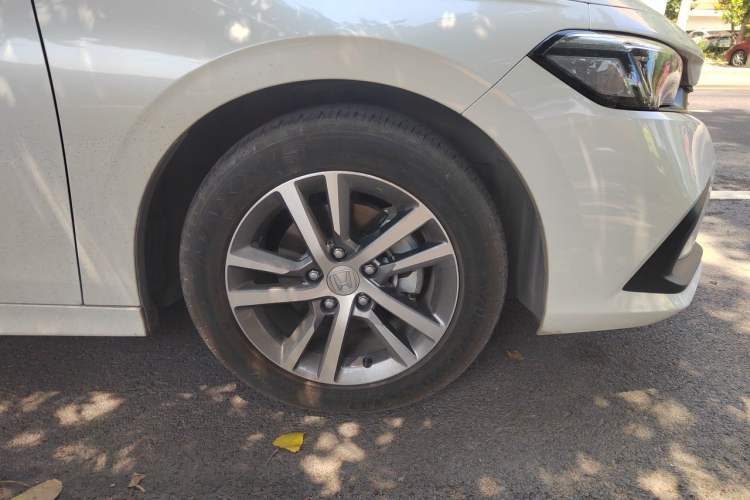 Used Honda Civic 2023 240TURBO CVT Dynamic Edition Right Front Wheel Hub