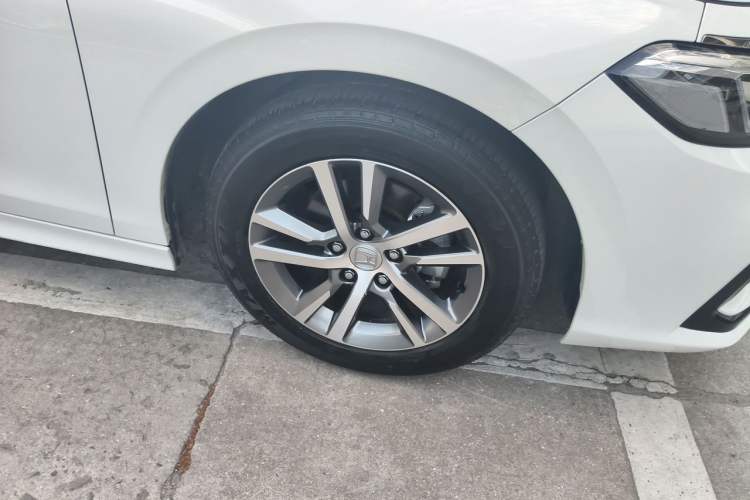 Used Honda Civic 2023 240TURBO CVT Dynamic · Center Stage Special Edition Right Front Wheel Hub