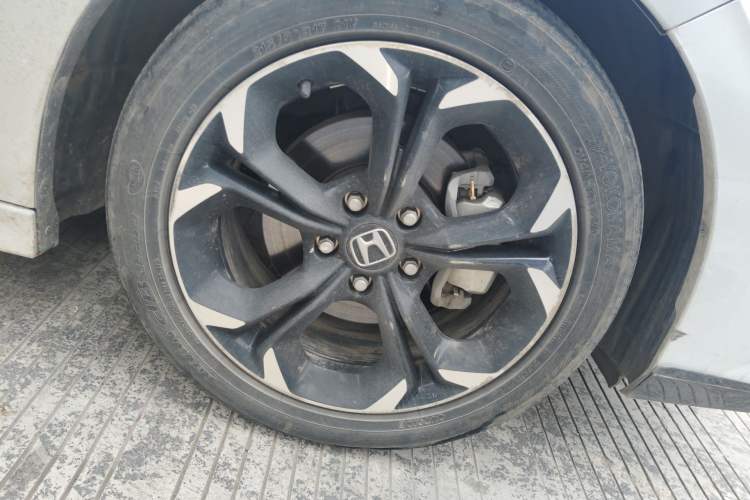 Used Honda Civic 2023 2.0L eHEV Sharp Edition Right Front Wheel Hub