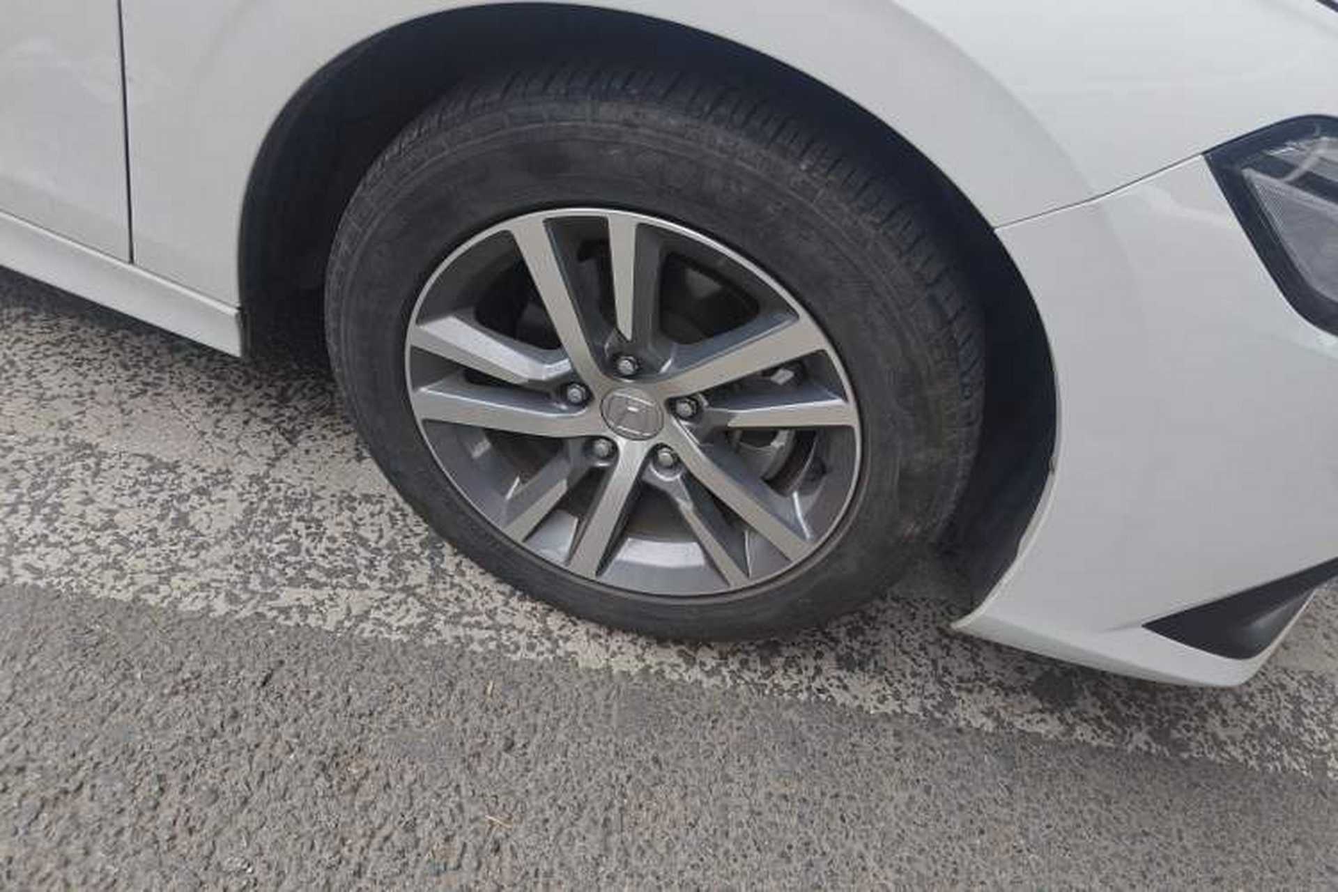 Used Honda Civic 2023 240TURBO CVT Dynamic Edition Right Front Wheel Hub