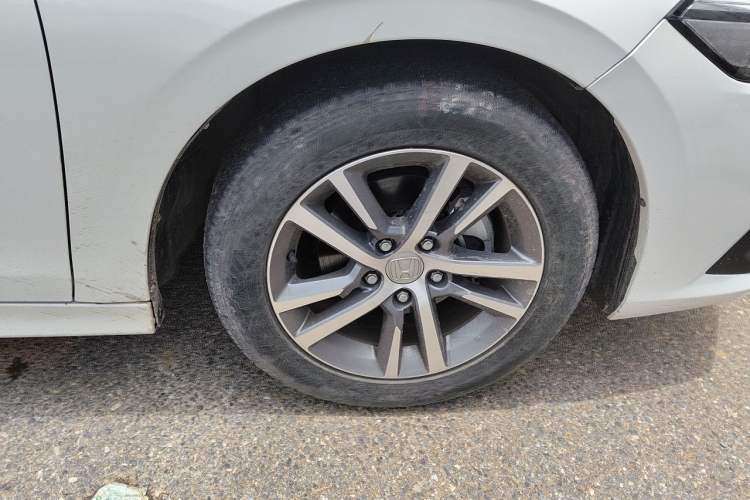 Used Honda Civic 2023 240TURBO CVT Dynamic · Center Stage Special Edition Right Front Wheel Hub