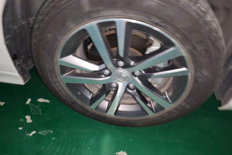 Used Honda Civic 2023 240TURBO CVT Dynamic Edition Right Front Wheel Hub