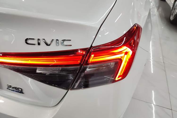 Used Honda Civic 2023 240TURBO CVT Dynamic Edition Right Rear Taillight