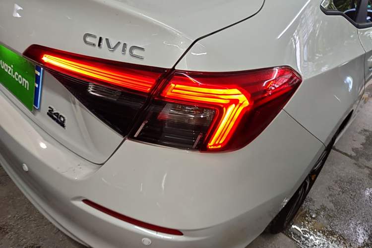 Used Honda Civic 2023 240TURBO CVT Dynamic · Center Stage Special Edition Right Rear Taillight