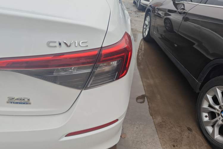 Used Honda Civic 2023 240TURBO CVT Dynamic Edition Right Rear Taillight