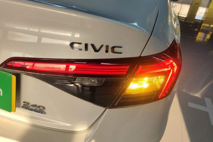 Used Honda Civic 2023 240TURBO CVT Dynamic Edition Right Rear Taillight