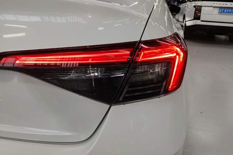 Used Honda Civic 2023 240TURBO CVT Dynamic Edition Right Rear Taillight