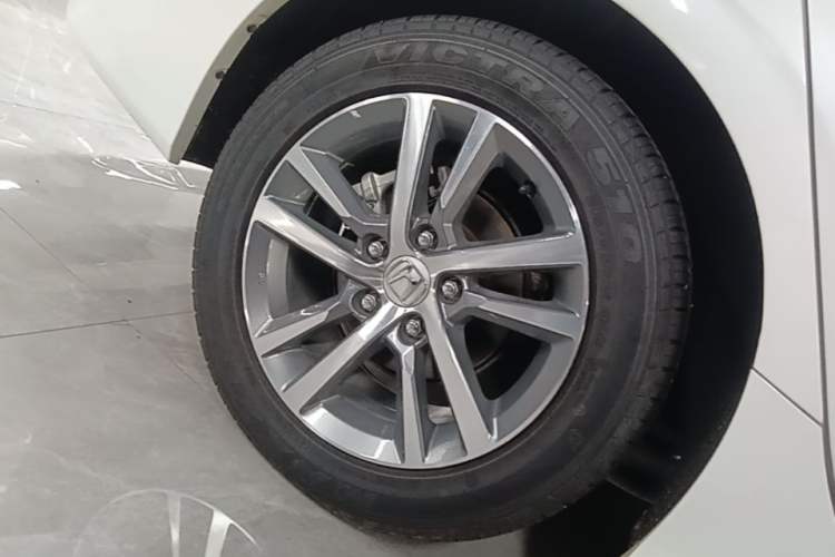 Used Honda Civic 2023 240TURBO CVT Dynamic Edition Right Rear Wheel Hub