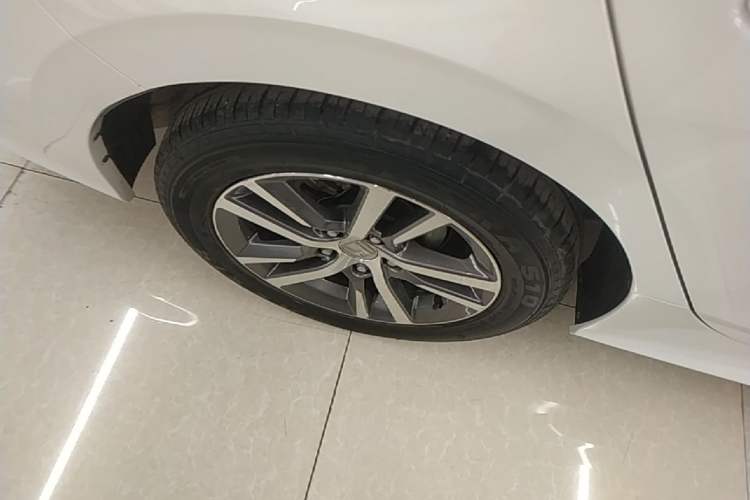 Used Honda Civic 2023 240TURBO CVT Dynamic Edition Right Rear Wheel Hub
