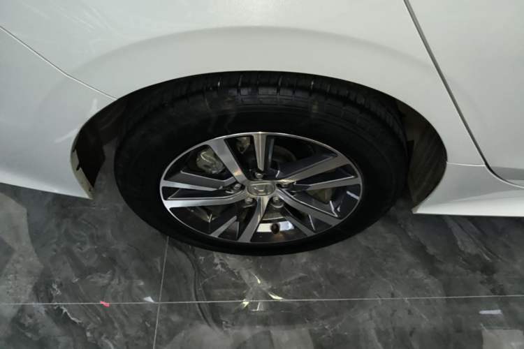 Used Honda Civic 2023 240TURBO CVT Dynamic · Center Stage Special Edition Right Rear Wheel Hub