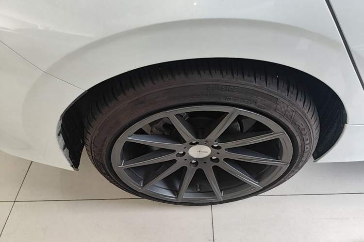 Used Honda Civic 2023 HATCHBACK 240TURBO CVT Extreme Edition Right Rear Wheel Hub