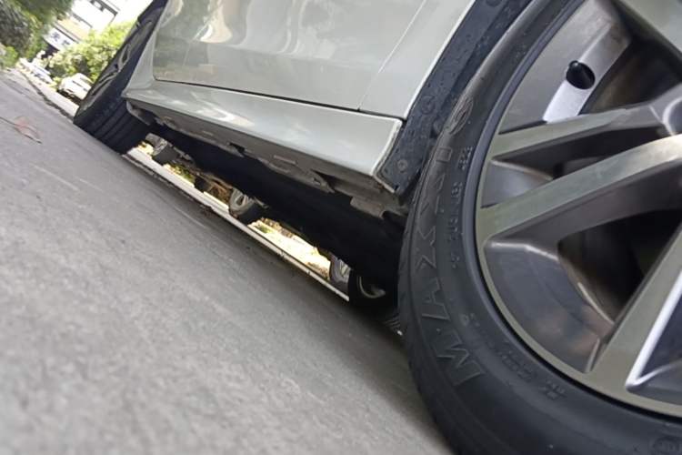 Used Honda Civic 2023 240TURBO CVT Dynamic Edition Right Side Sill