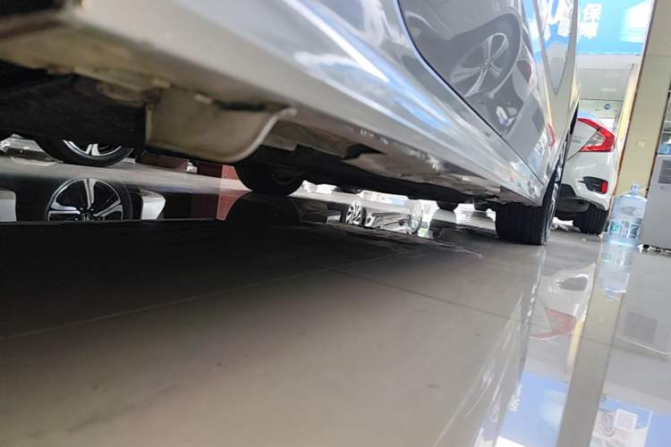 Used Honda Civic 2023 2.0L eHEV Pioneer Edition Right Side Sill
