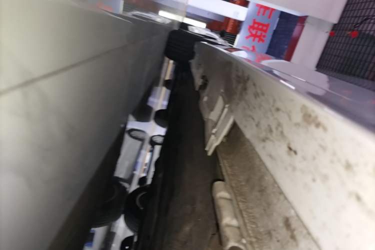 Used Honda Civic 2023 240TURBO CVT Dynamic Edition Right Side Sill