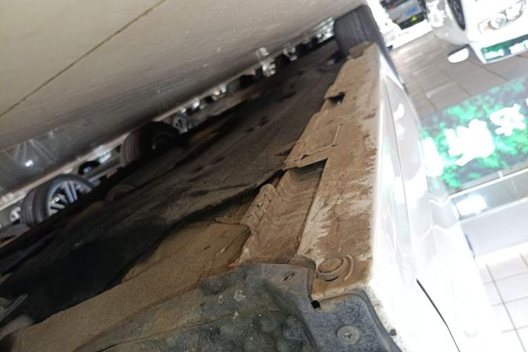 Used Honda Civic 2023 240TURBO CVT Dynamic Edition Right Side Sill
