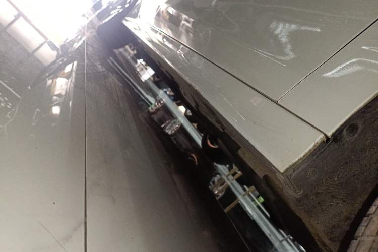 Used Honda Civic 2023 240TURBO CVT Dynamic · Center Stage Special Edition Right Side Sill