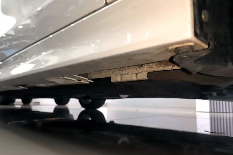 Used Honda Civic 2023 240TURBO CVT Dynamic · Center Stage Special Edition Right Side Sill