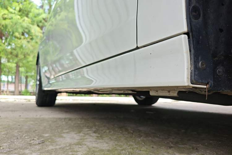 Used Honda Civic 2023 240TURBO CVT Dynamic Edition Right Side Sill
